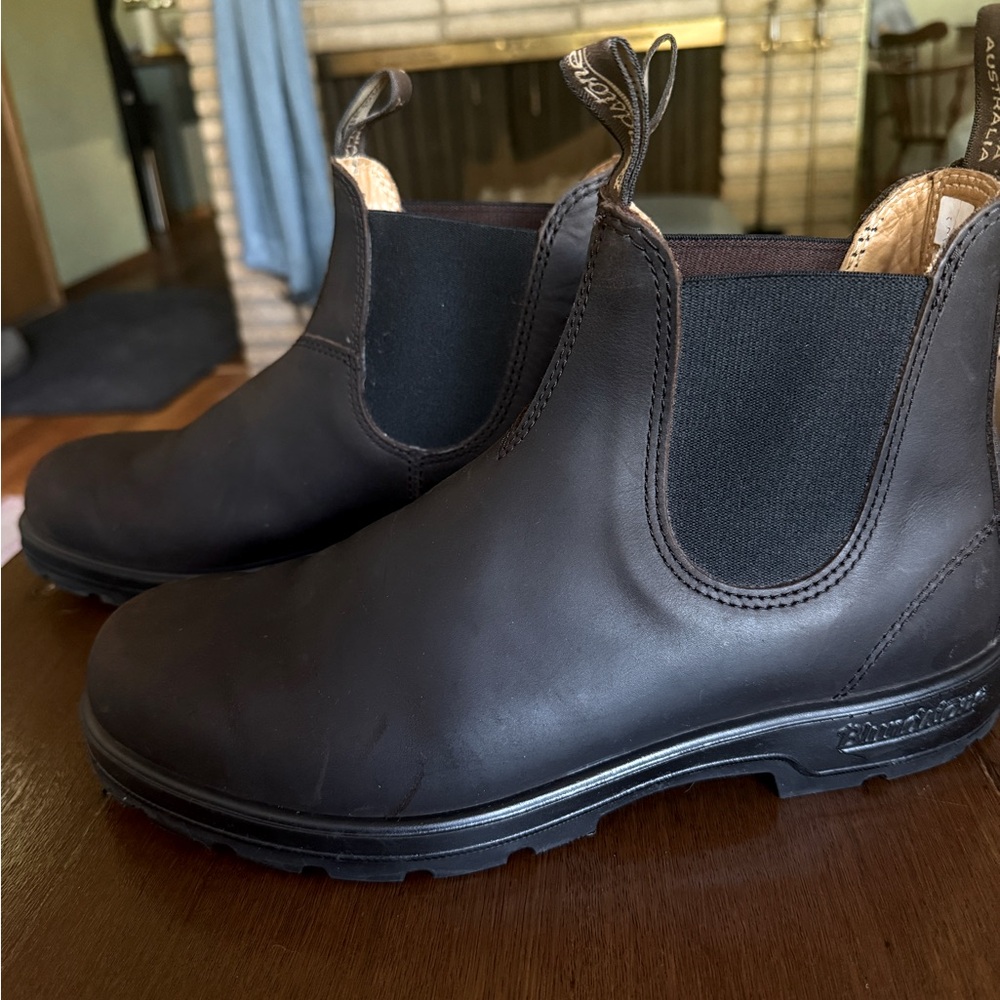 Blundstone chelsea boots
